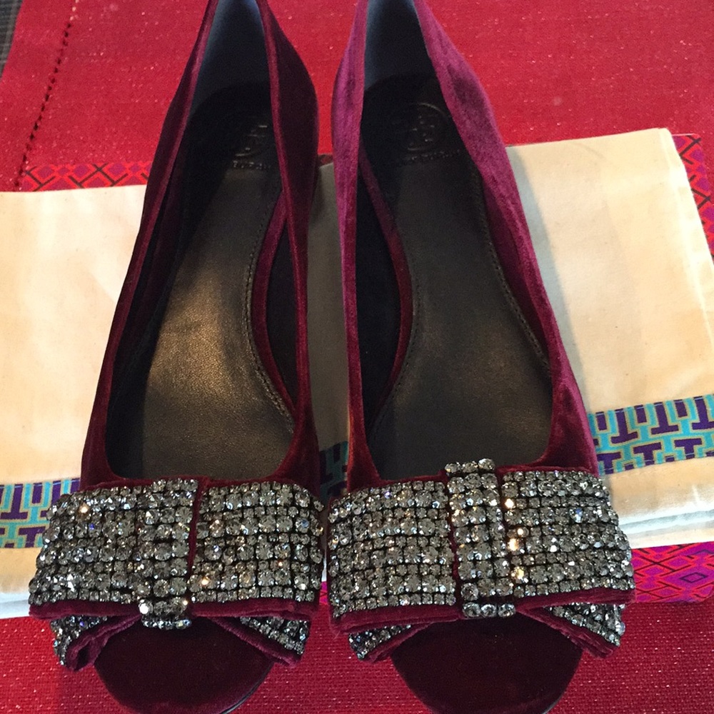 Tory Burch Sparkling Crystal Encrusted Velvet Shoes Never Used - Picture 4 of 8